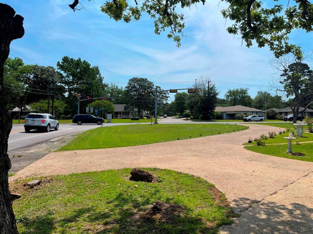 900 S Palestine Street, Athens, TX 75751