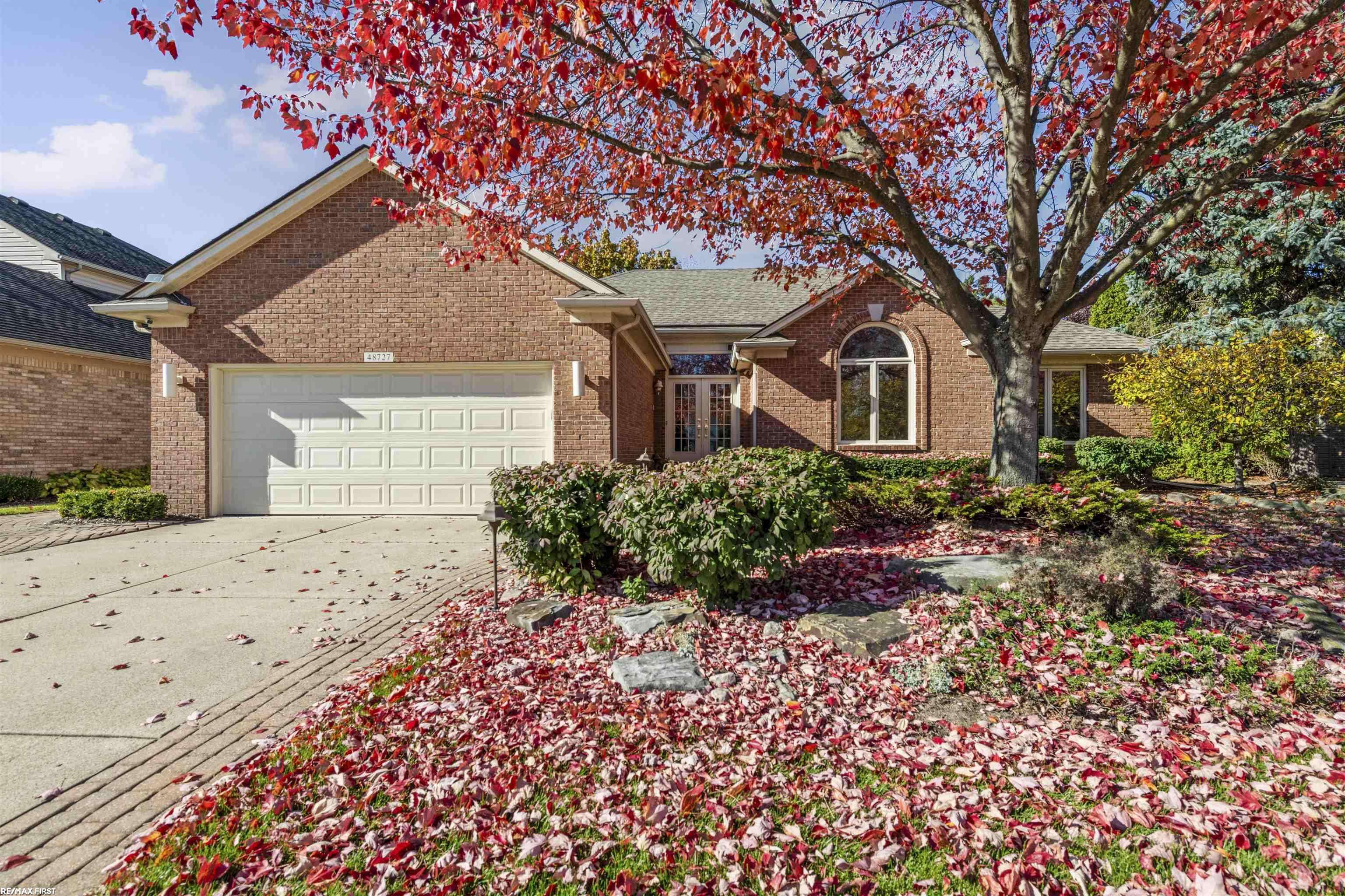 Macomb, MI 48044,48727 Fairmont DR