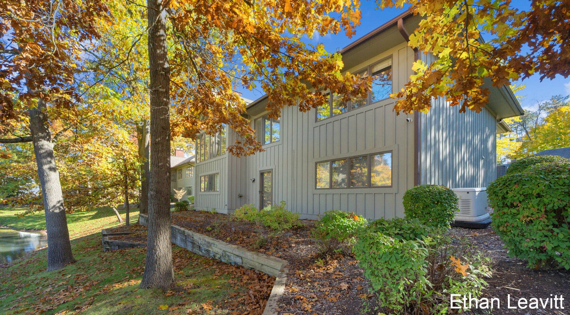 Grand Rapids, MI 49546,6260 Heathmoor CT SE