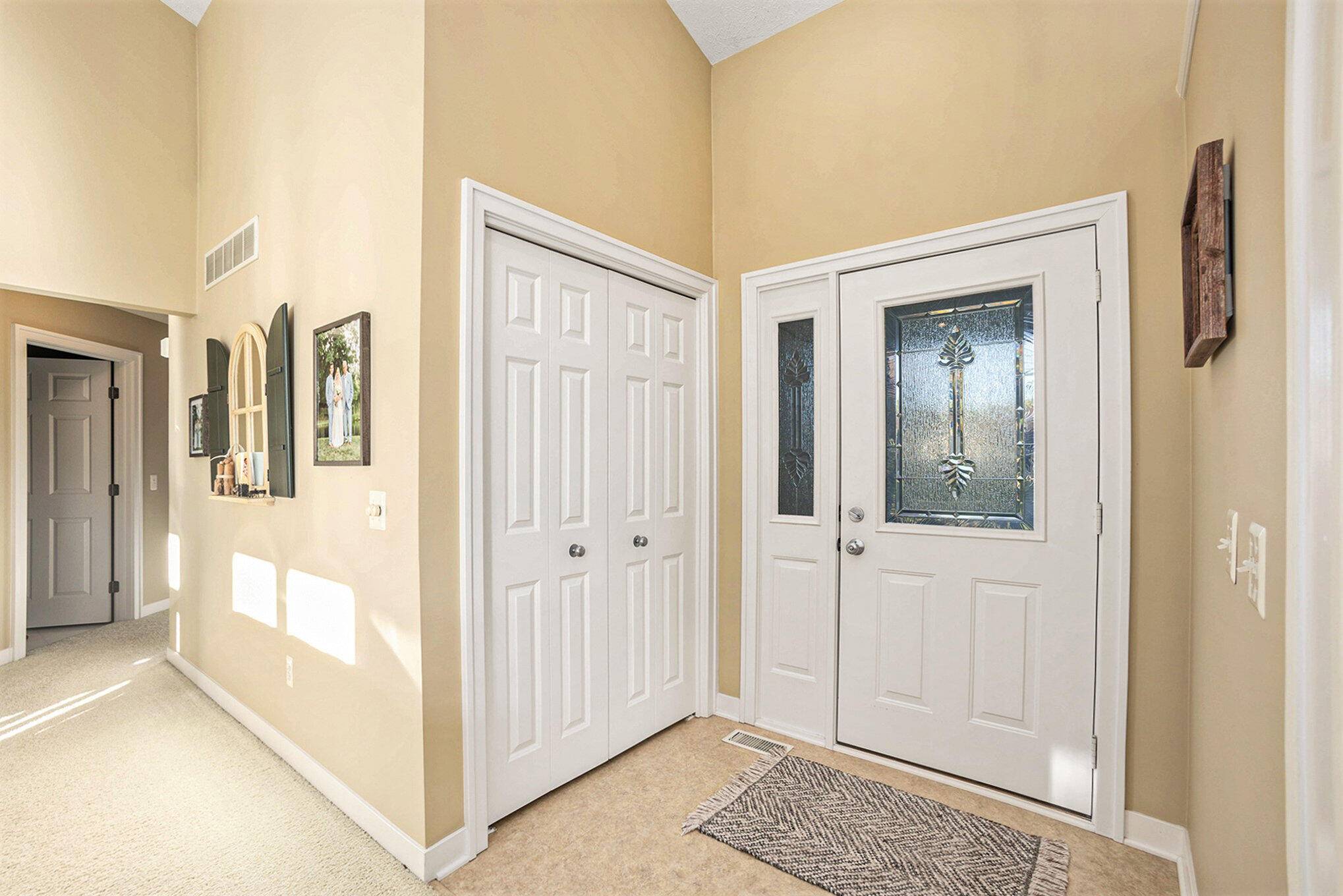 Hudsonville, MI 49426,3544 Nobb Hill DR