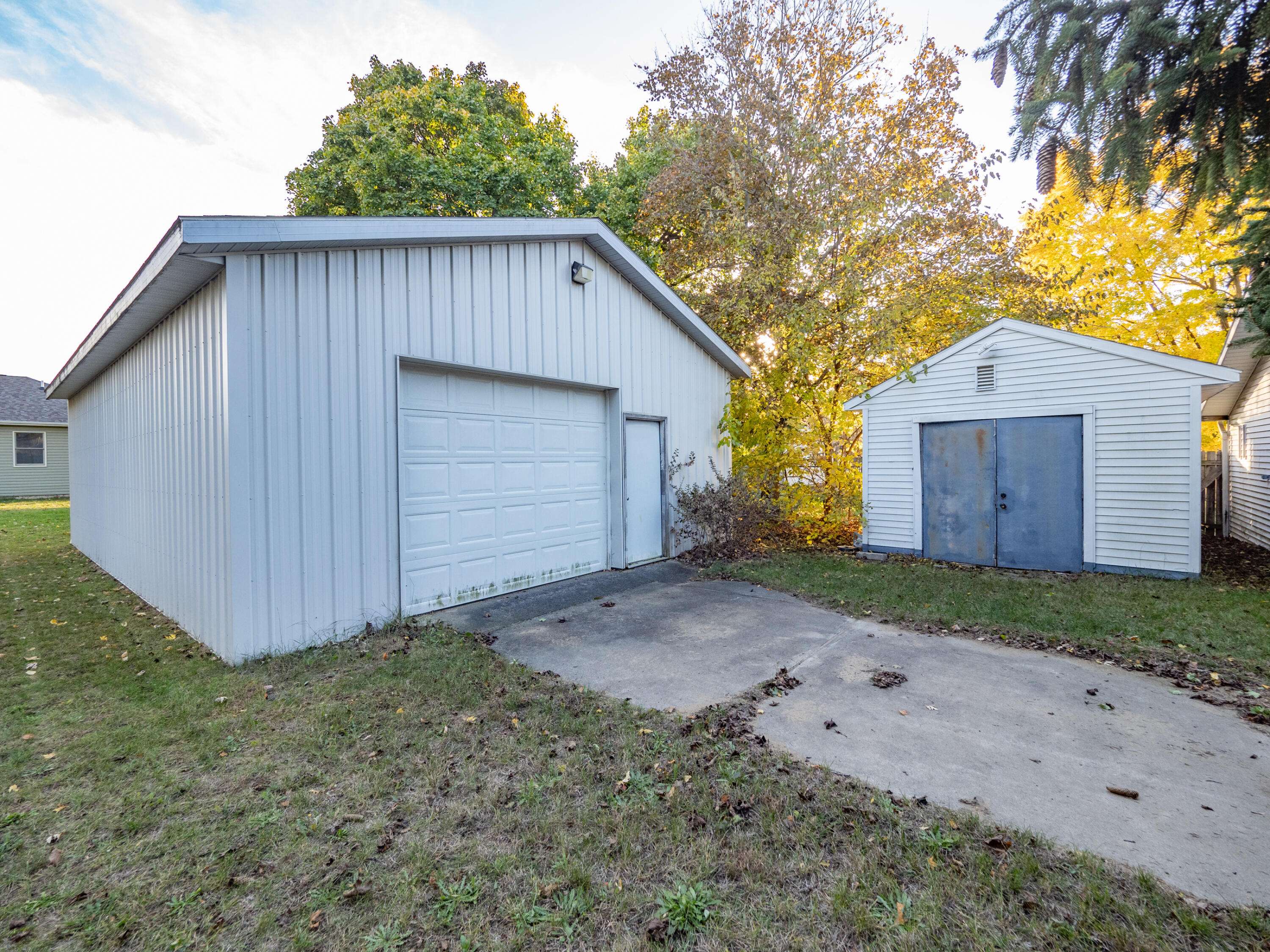 Lawton, MI 49065,402 Durkee ST