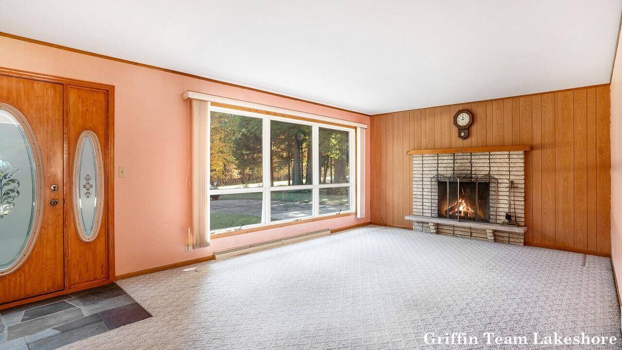 West Olive, MI 49460,6965 Holly DR