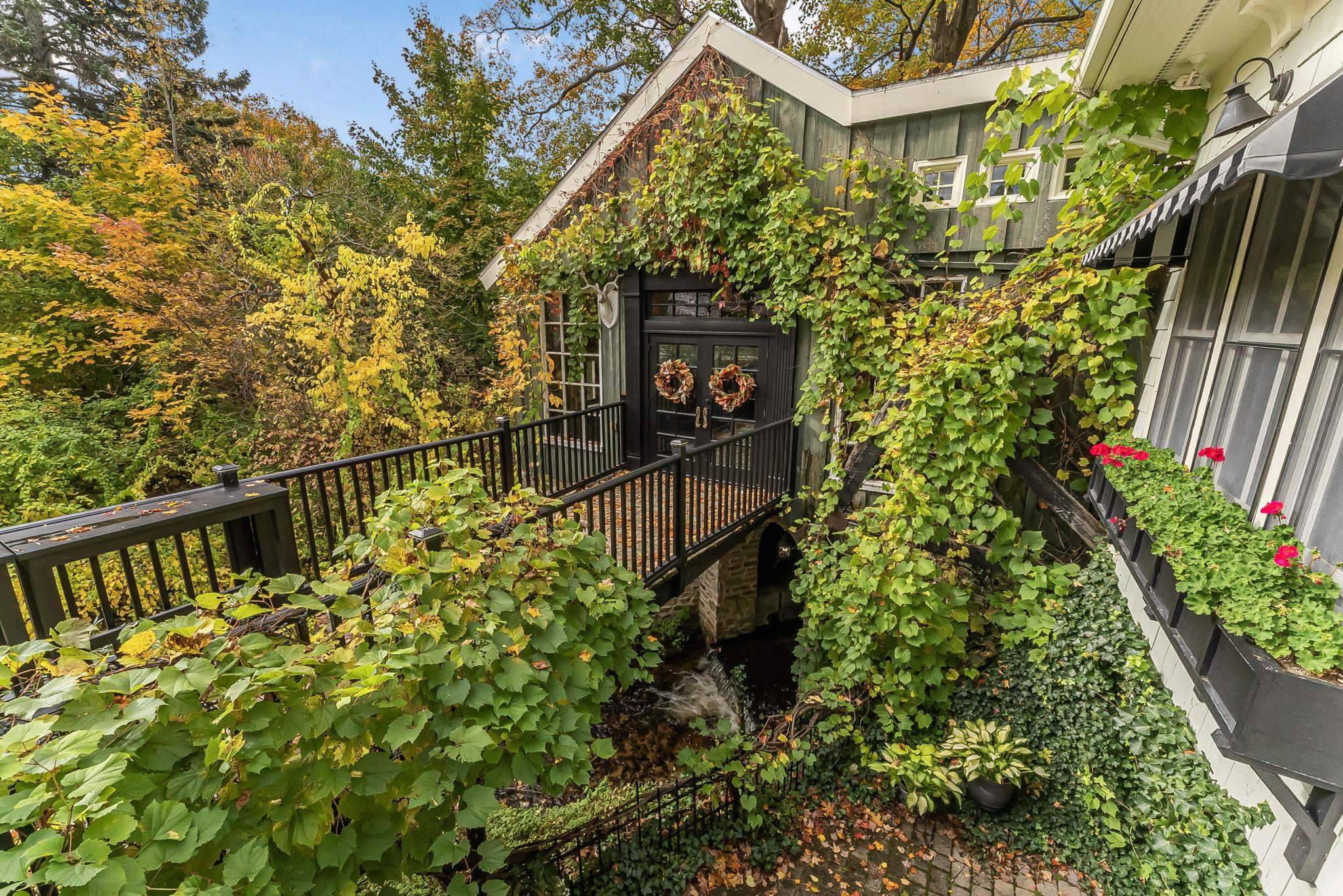 Northport, MI 49670,201 N Mill ST