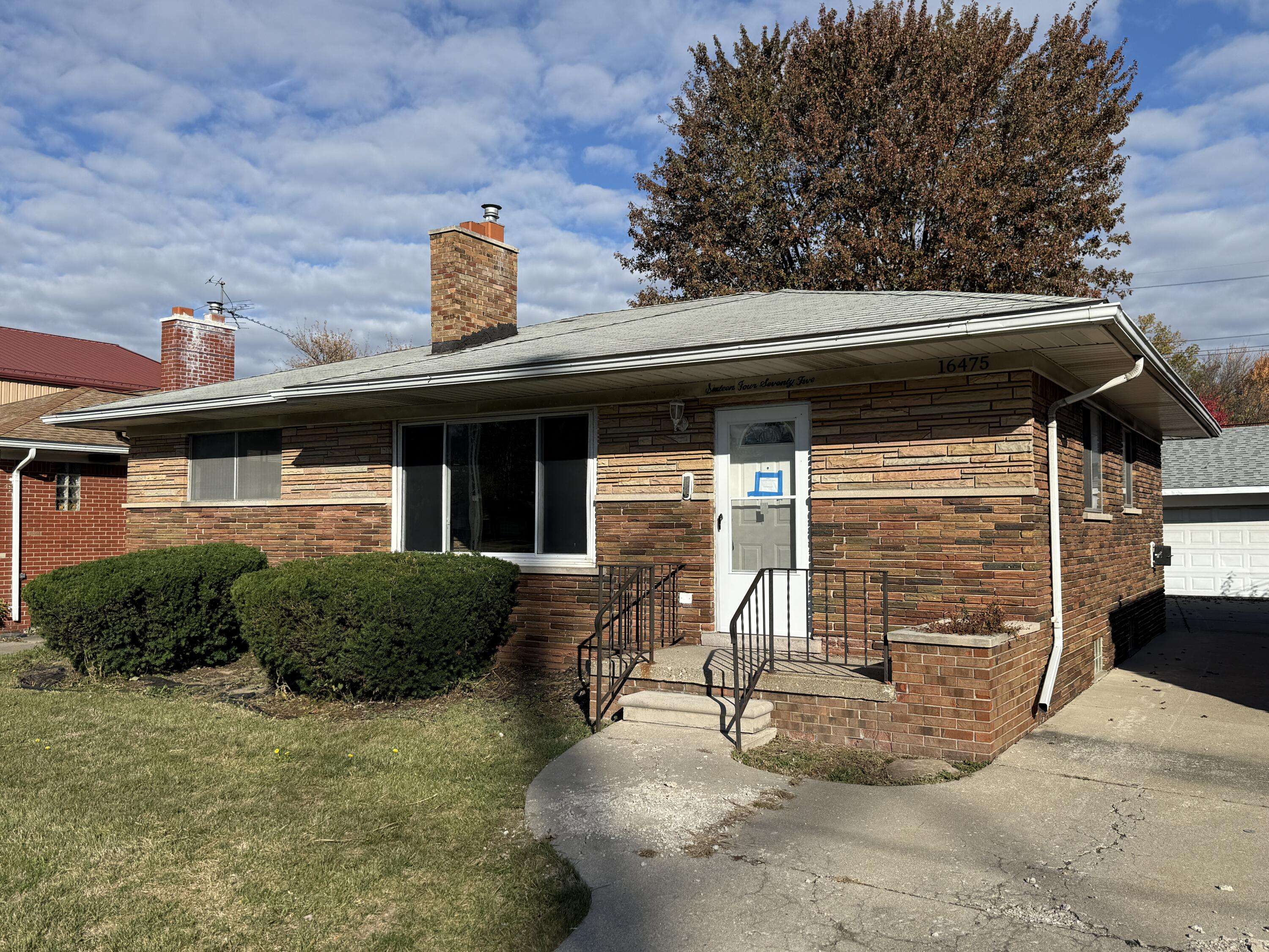 Eastpointe, MI 48021,16475 E 8 Mile RD