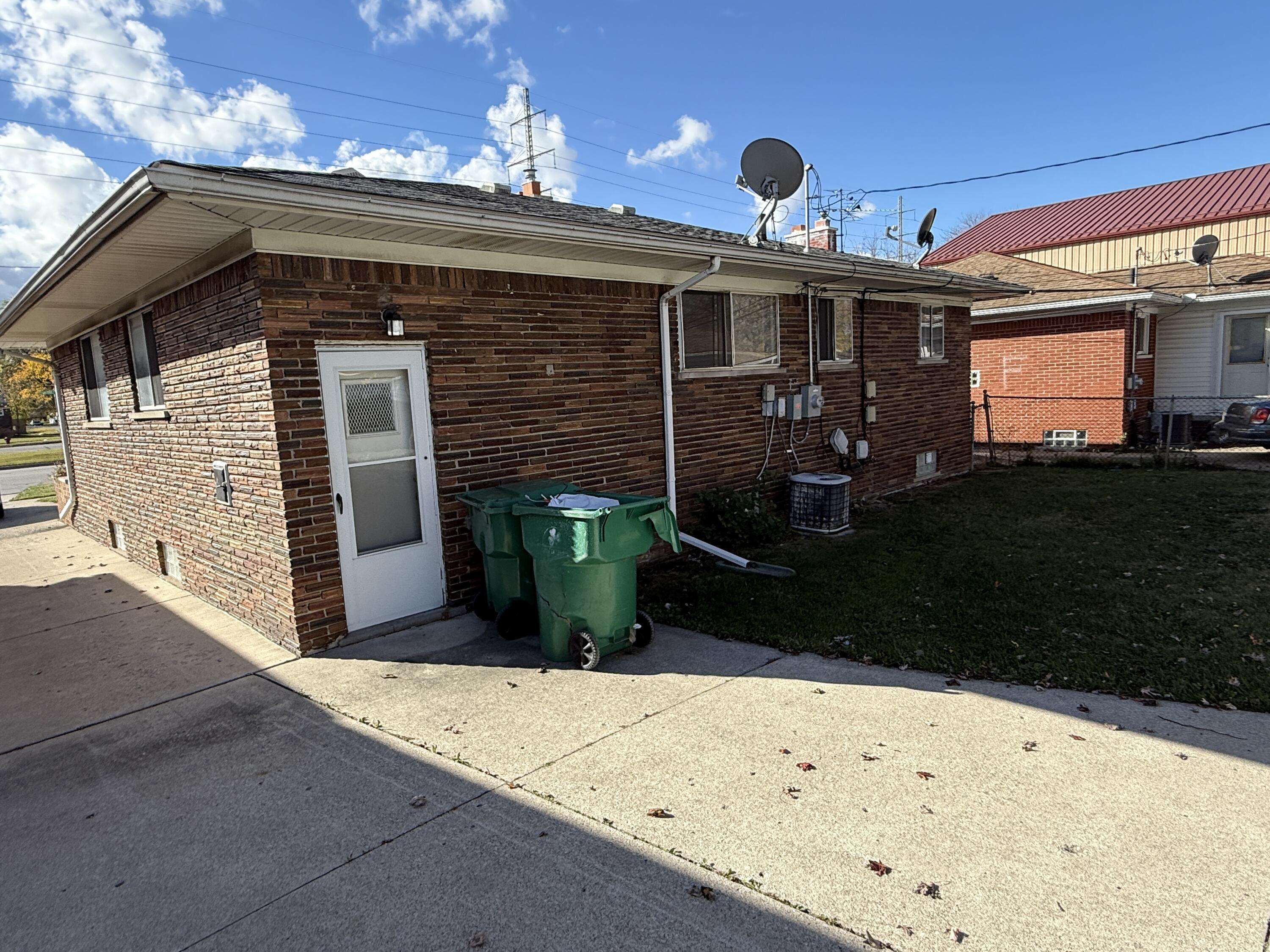 Eastpointe, MI 48021,16475 E 8 Mile RD