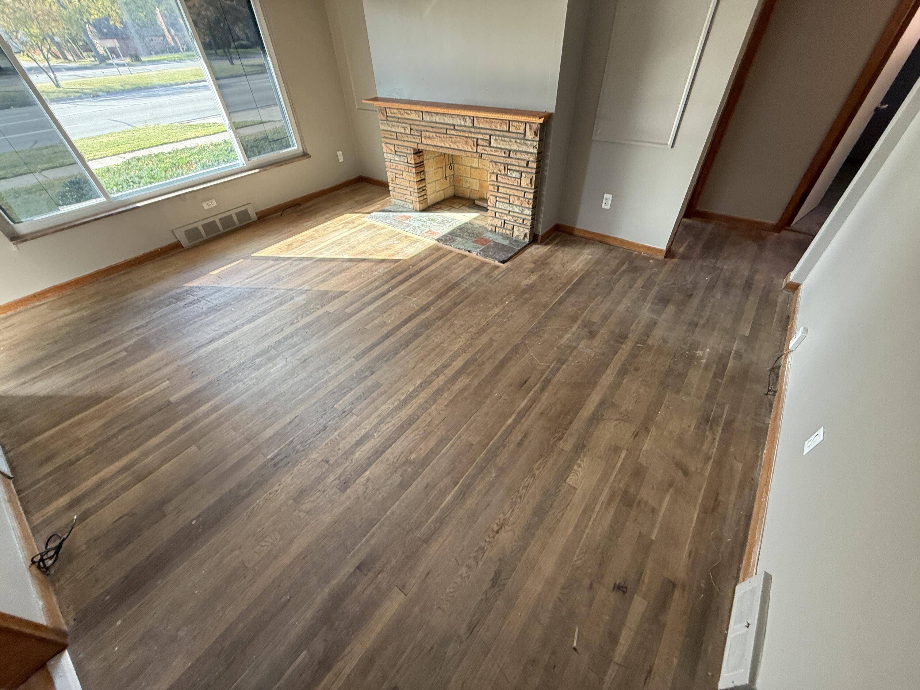 Eastpointe, MI 48021,16475 E 8 Mile RD