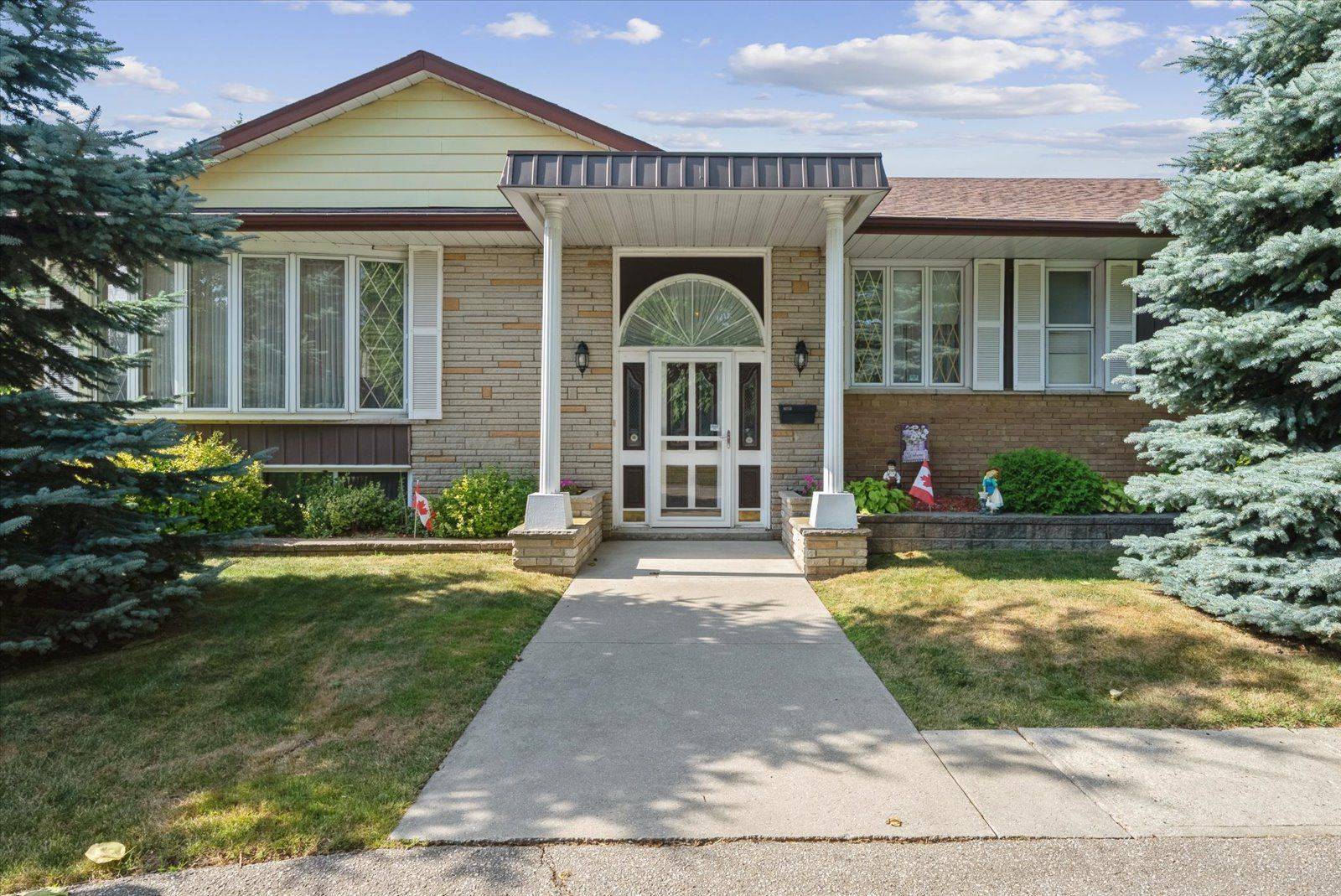 Toronto E08, ON M1J 2K7,71 Cedar Brae BLVD