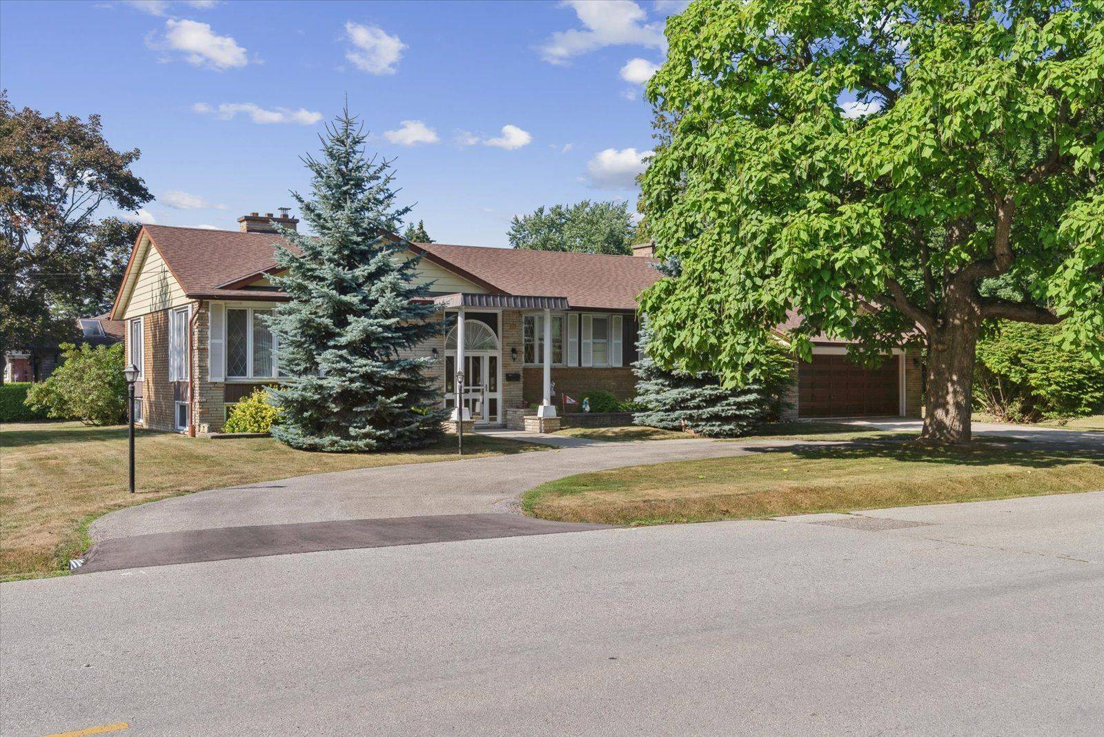 Toronto E08, ON M1J 2K7,71 Cedar Brae BLVD