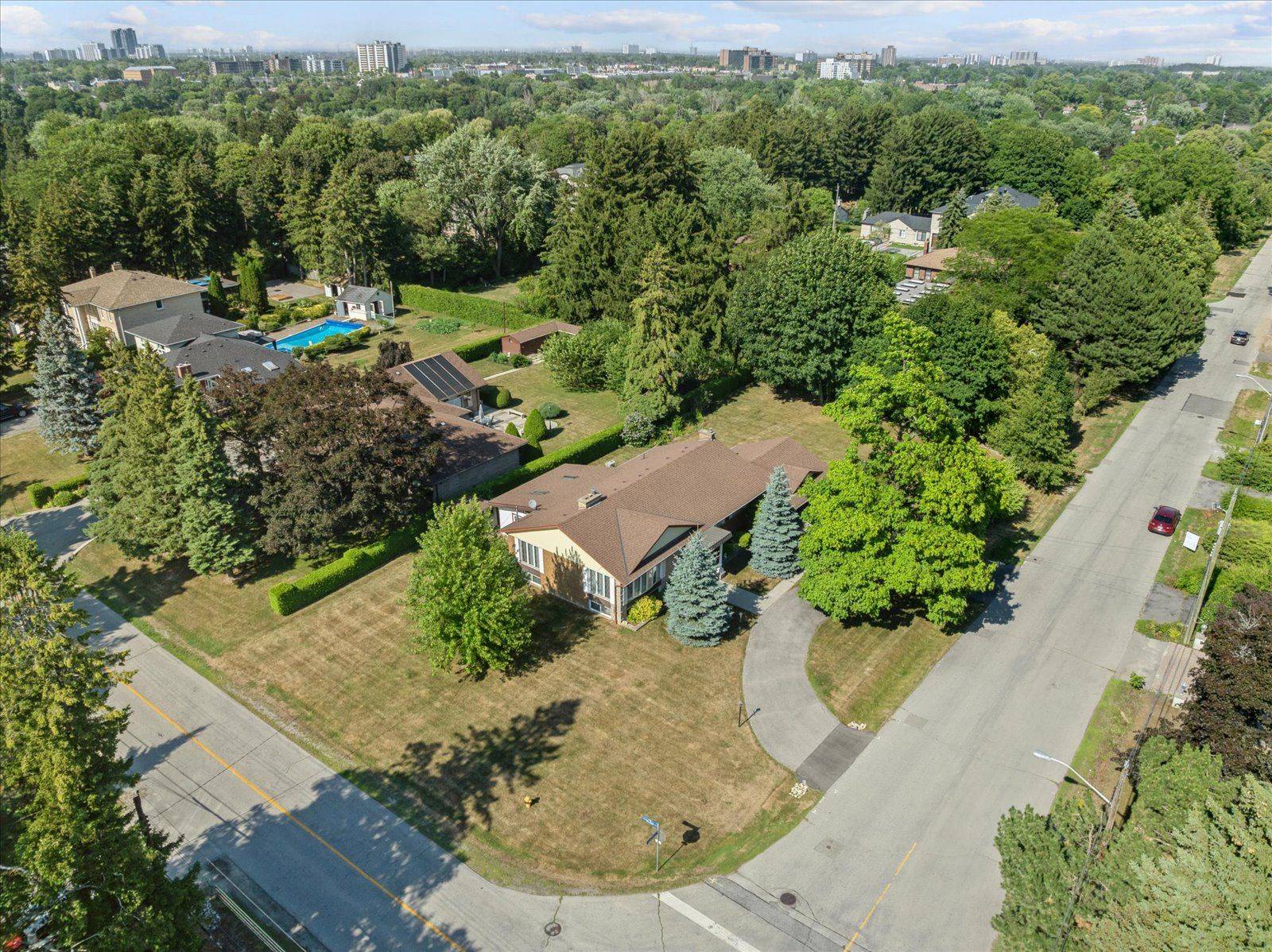 Toronto E08, ON M1J 2K7,71 Cedar Brae BLVD