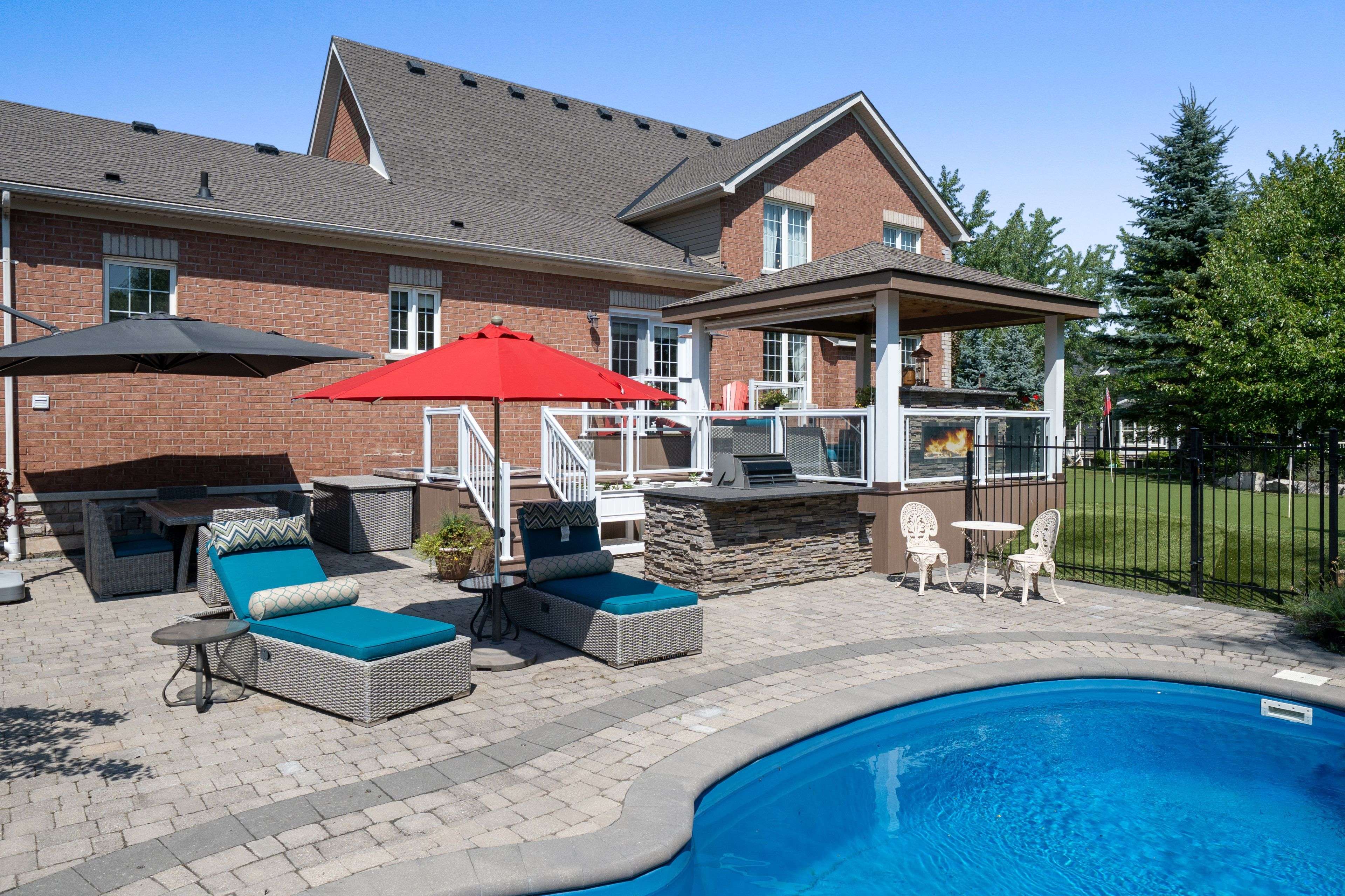 Caledon, ON L7C 3K3,68 North Riverdale DR