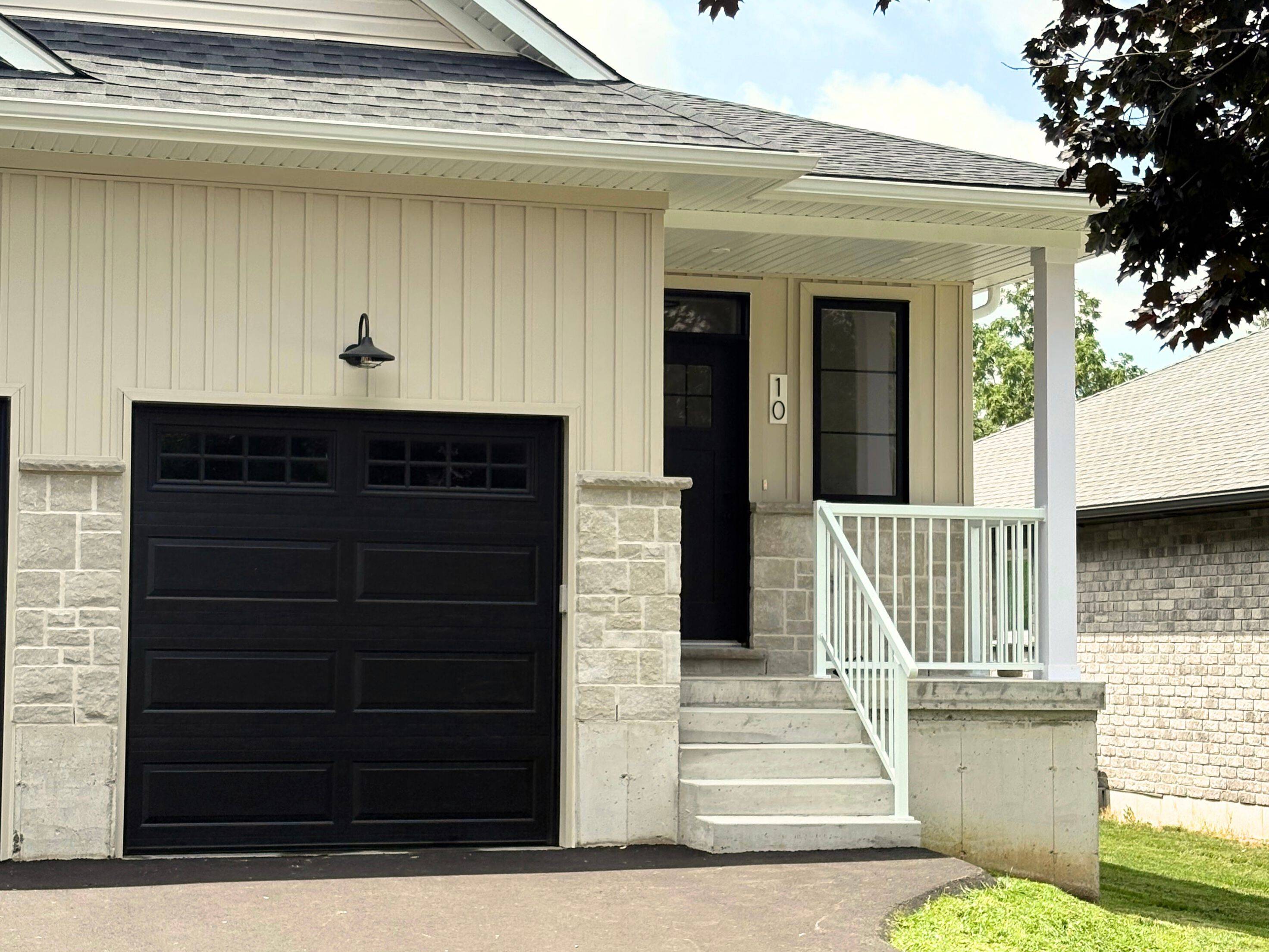 South Bruce, ON N0G 2S0,10 Janet ST S