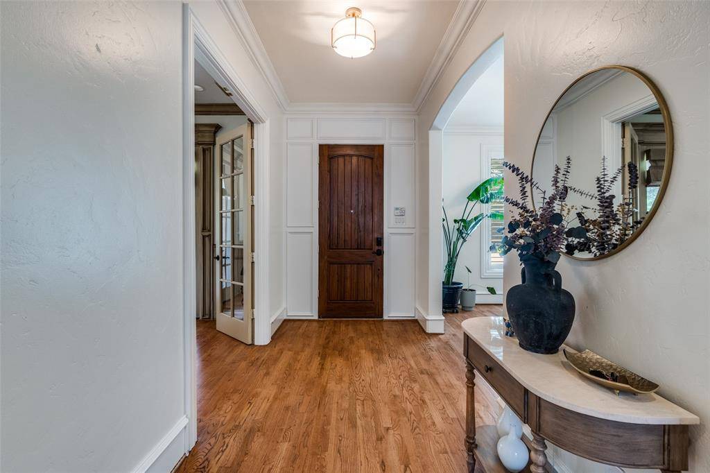 Dallas, TX 75206,6039 Goodwin Avenue