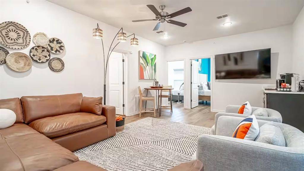 Arlington, TX 76011,1215 E Beaconsfield Lane #701