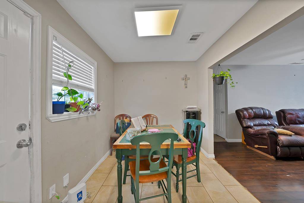 Dallas, TX 75224,723 Ryan Road