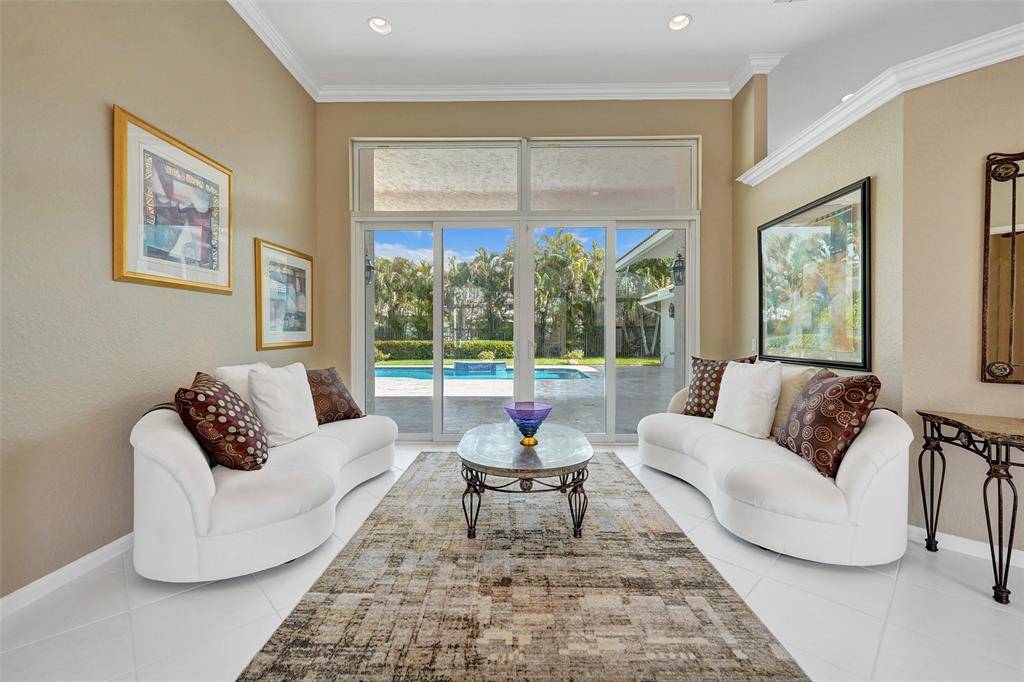 Weston, FL 33327,287 Landings Blvd