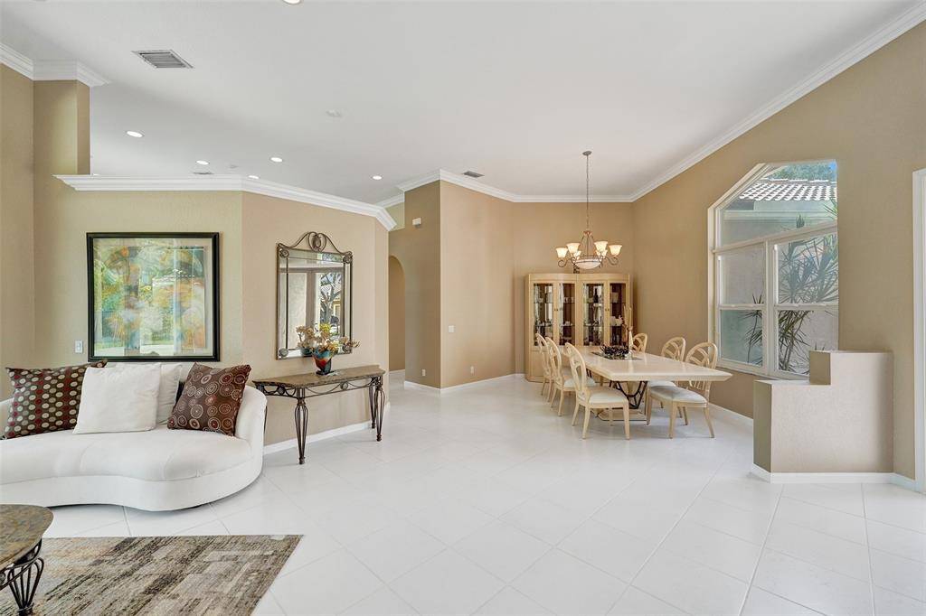 Weston, FL 33327,287 Landings Blvd