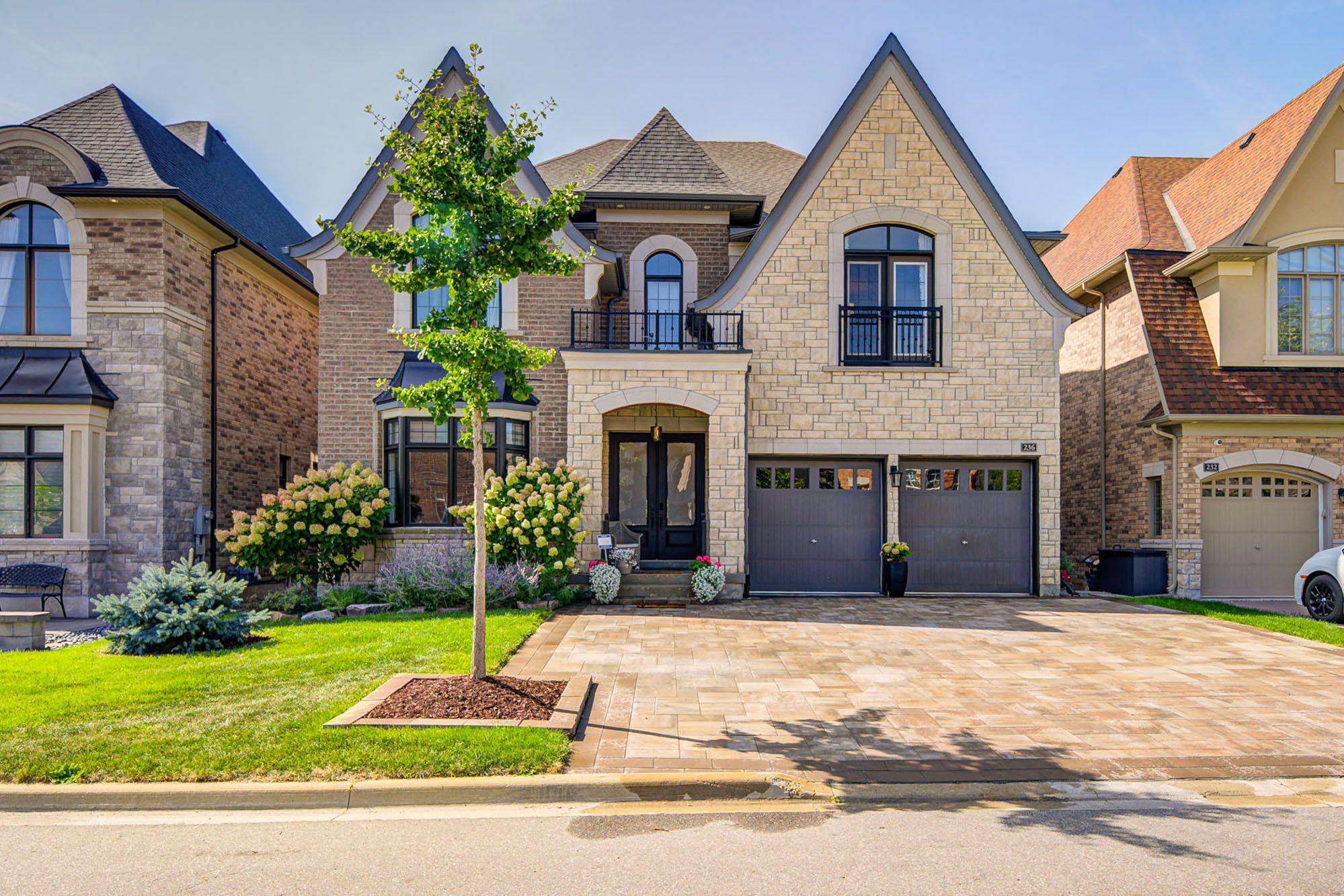 Vaughan, ON L6A 4W5,236 Farrell RD