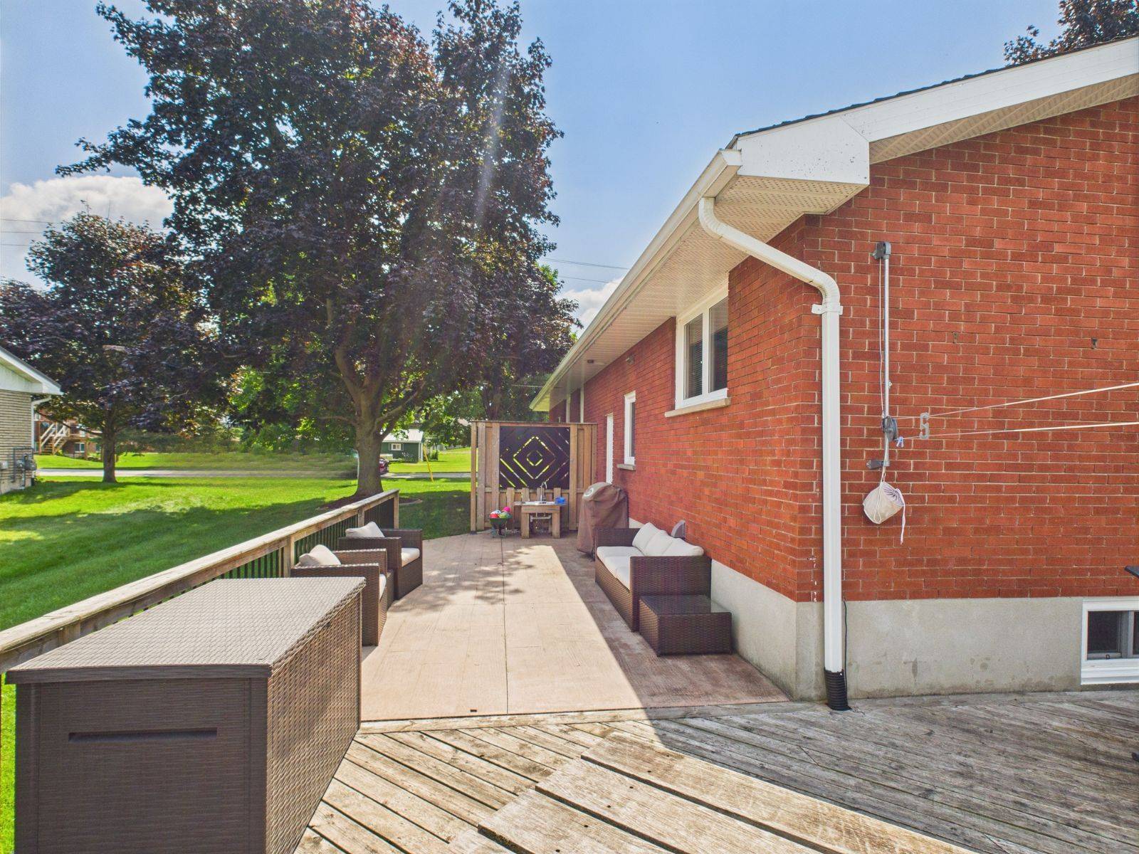 South Bruce, ON N0G 2J0,1 Clark ST