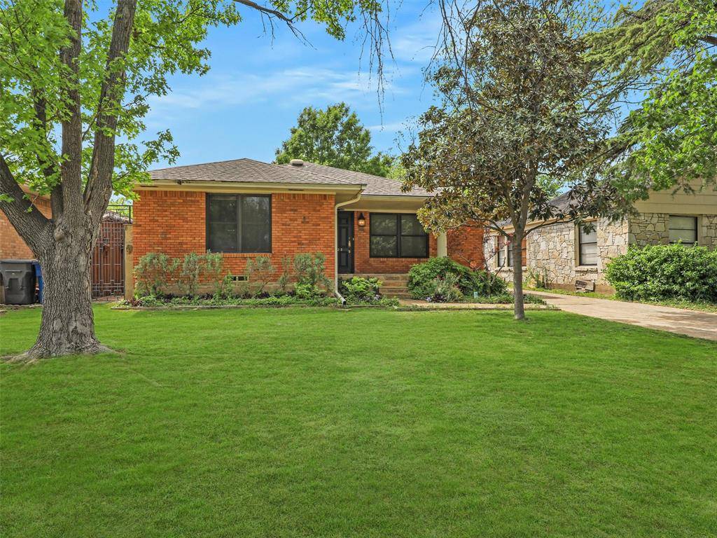 Dallas, TX 75211,823 Cliffdale Avenue