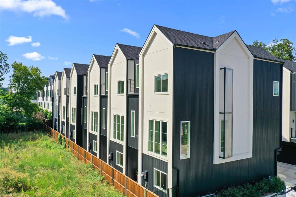 Dallas, TX 75204,2245 Aarhus Way