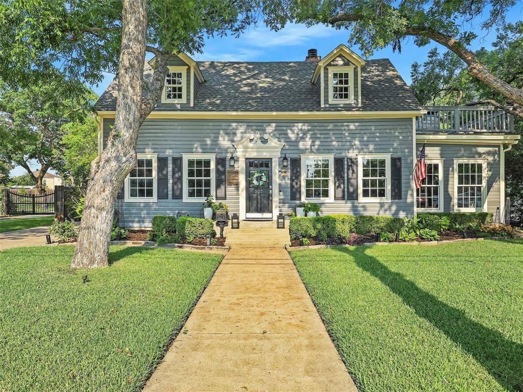 Grapevine, TX 76051,527 S Dooley Street