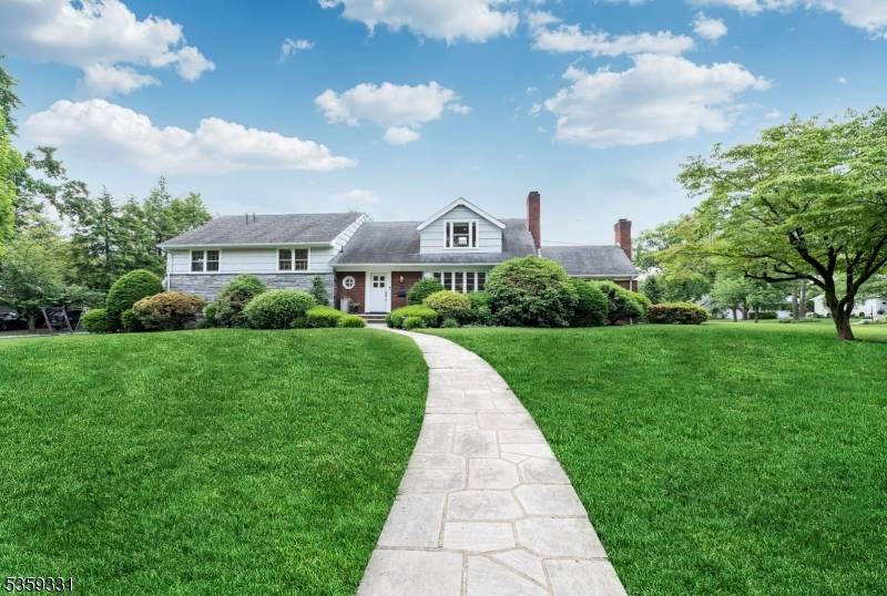 Glen Rock Boro, NJ 07452,32 Lowell Rd