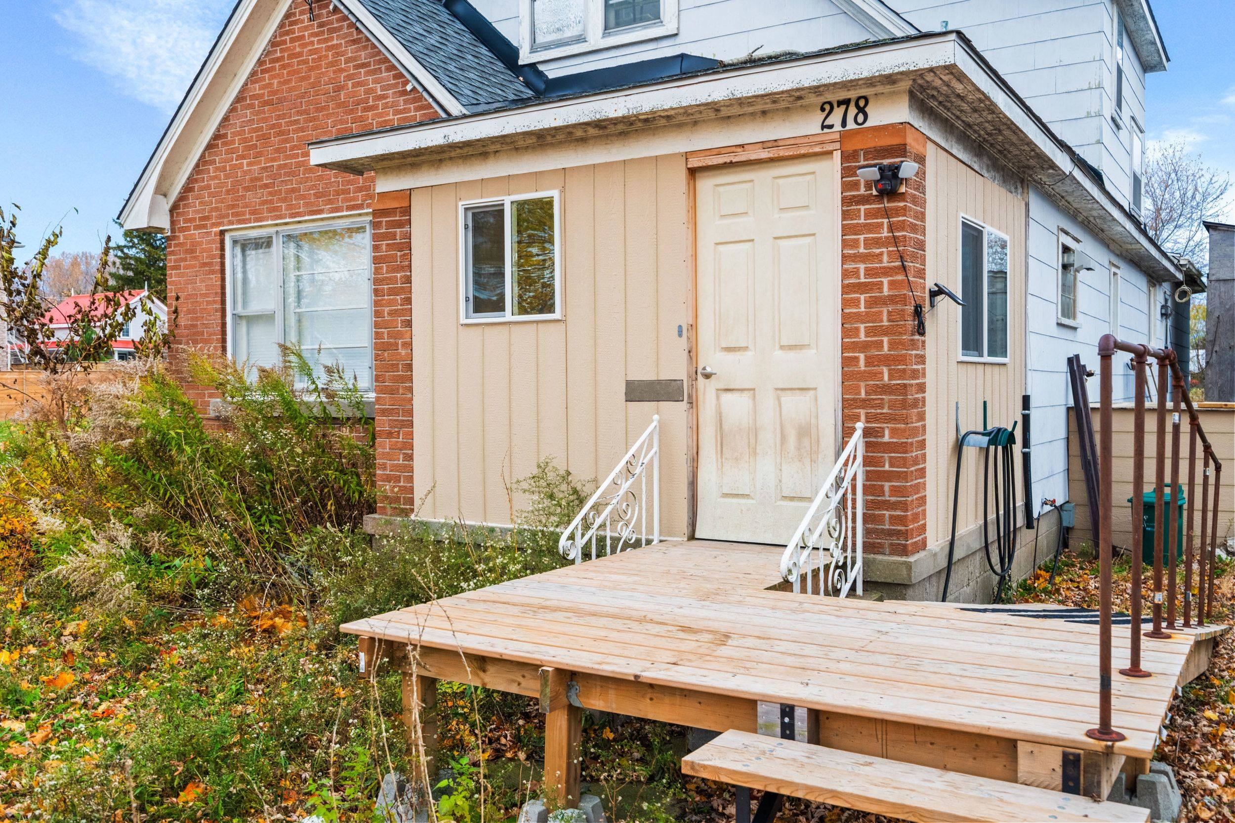 Fort Erie, ON L0S 1B0,278 Ridge RD S