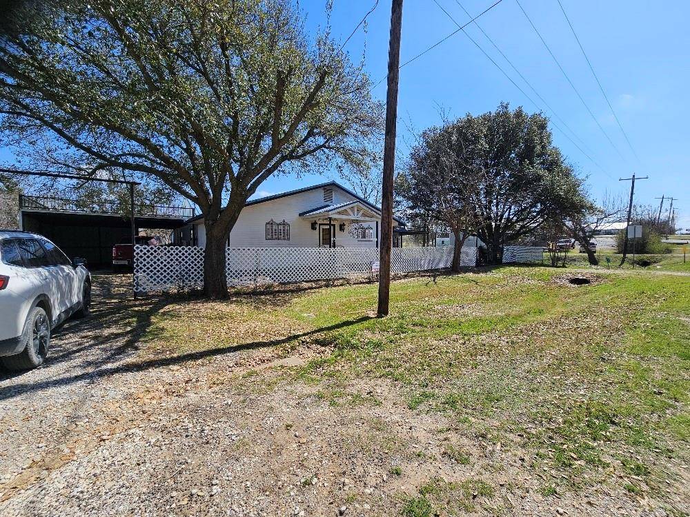 212 N Barron Road, Covington, TX 76636