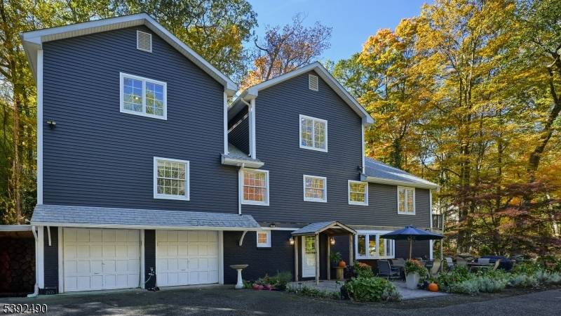 Kinnelon Boro, NJ 07405,2 Briarcliff Ter