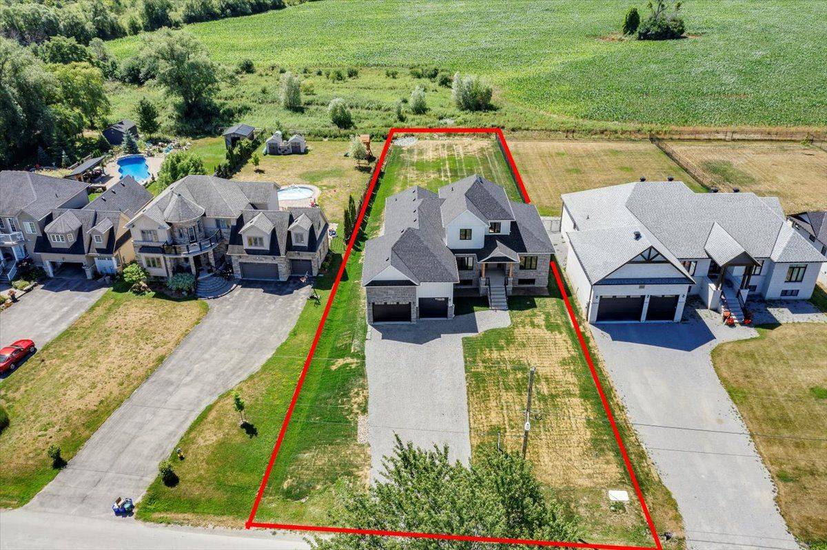 Georgina, ON L4P 0S7,147 Lake DR E