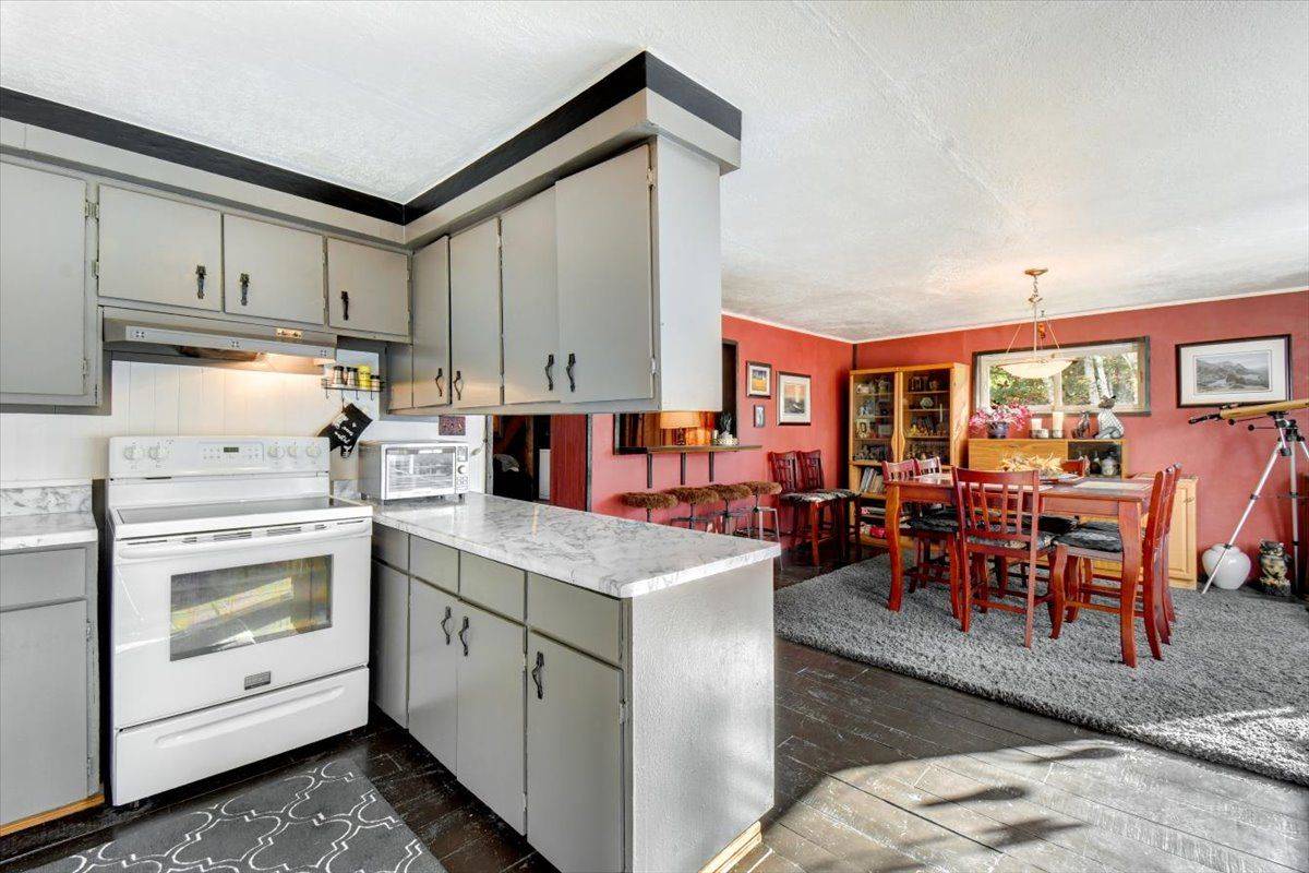 Bancroft, ON K0L 1C0,482 Old L'Amable RD