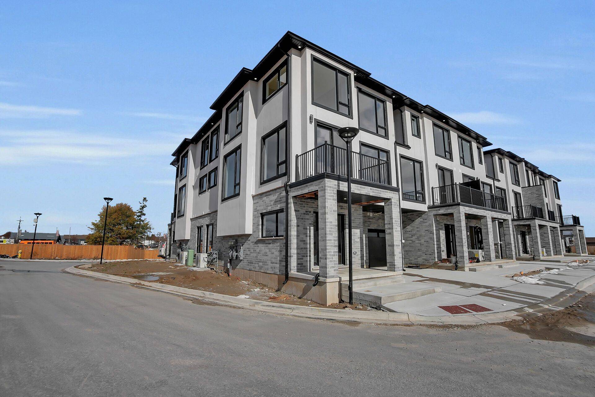 London South, ON N6L 0K1,3103 Petty RD #10