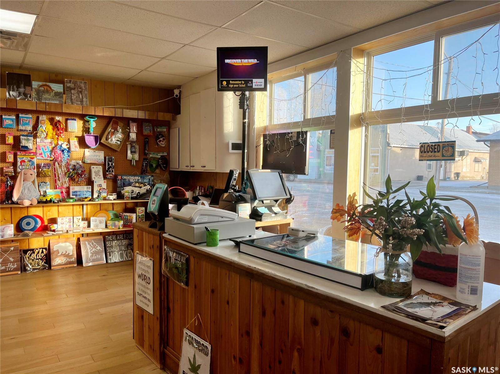 Fox Valley, SK S0N 0V0,40 Centre STREET