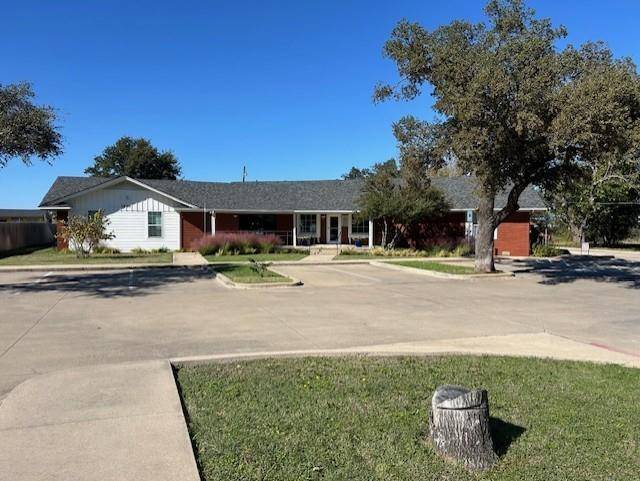 Cleburne, TX 76033,1910 W Henderson Street