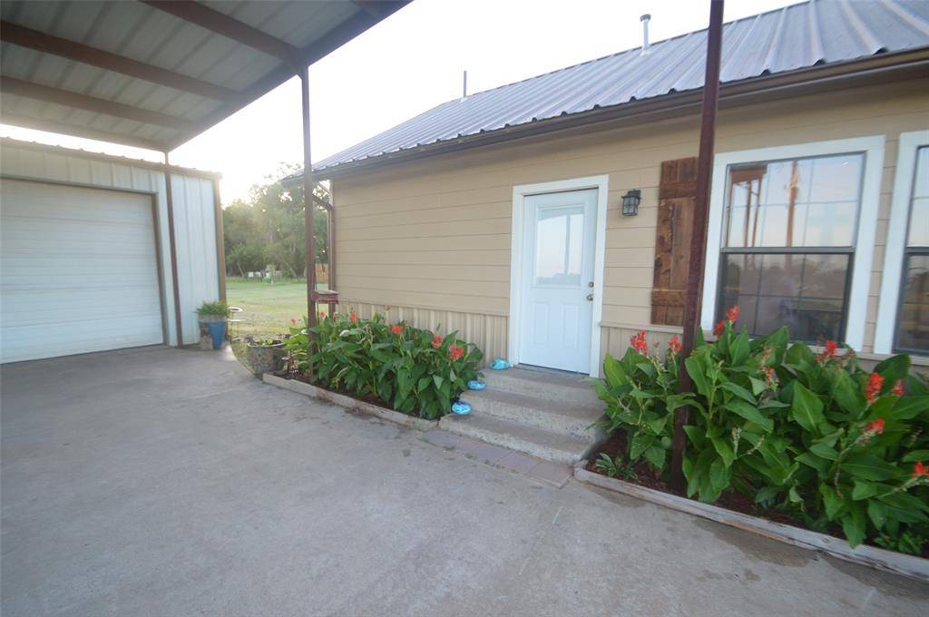 Howe, TX 75459,261 Red Road