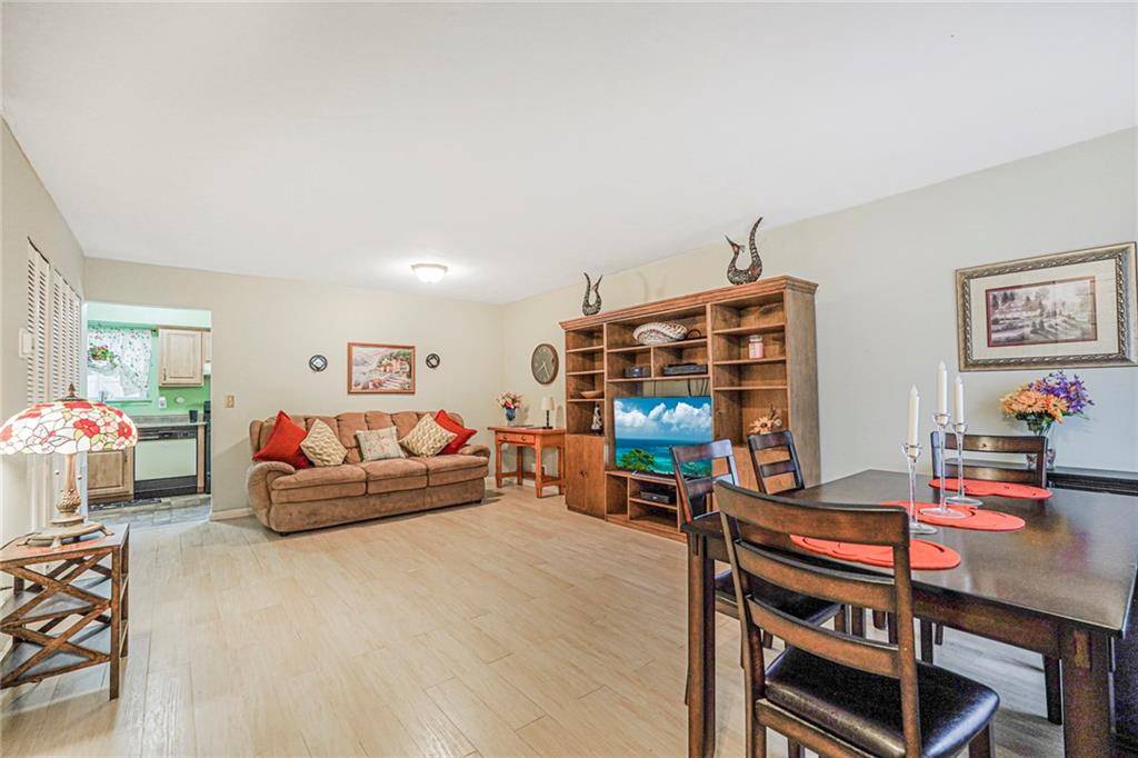 Staten  Island, NY 10309,40 Bower CT