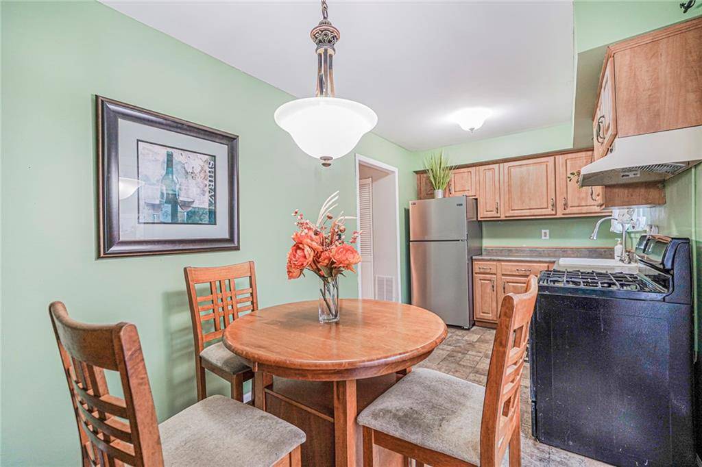 Staten  Island, NY 10309,40 Bower CT