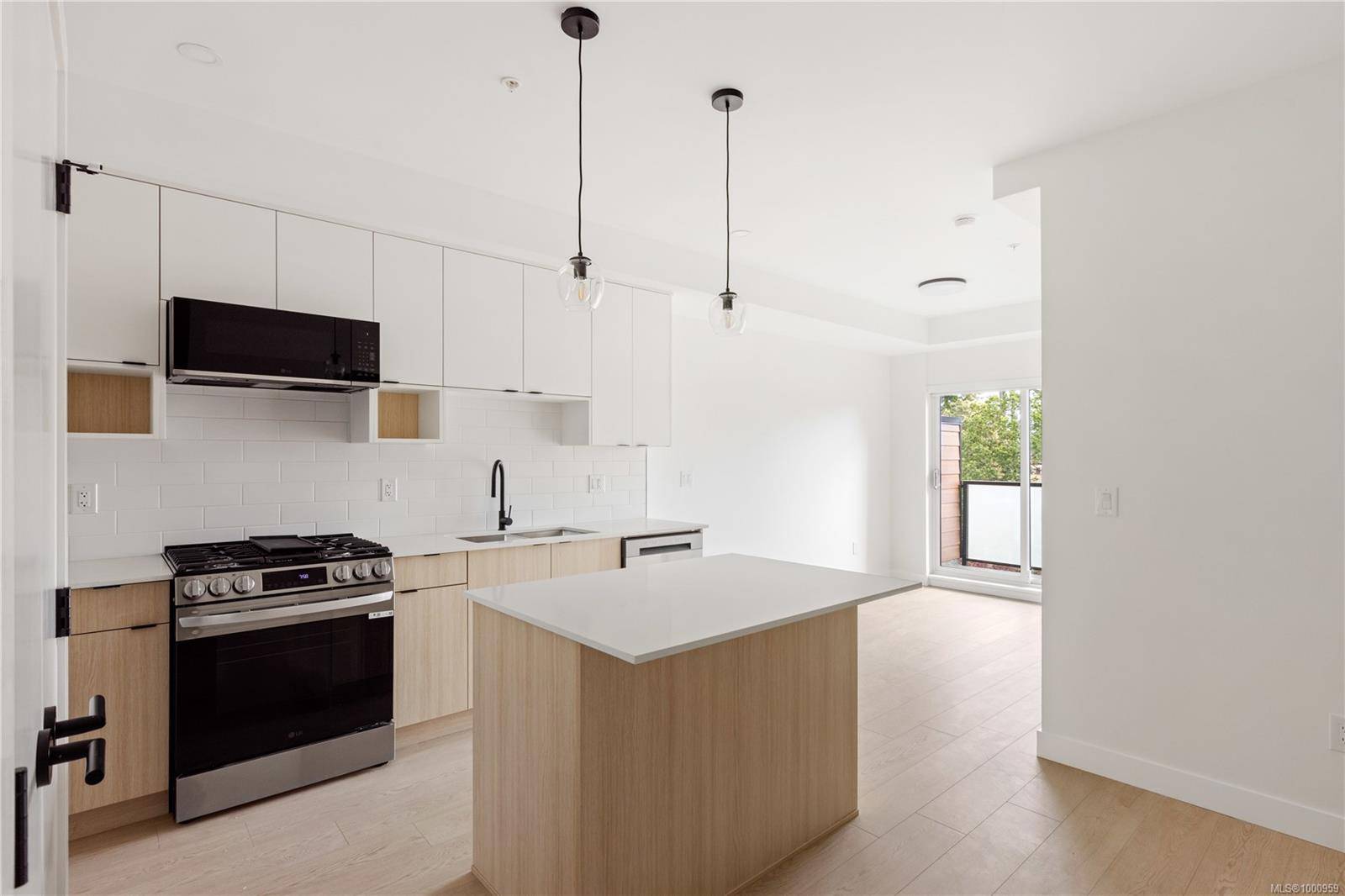 Langford, BC V9B 3R8,2629 Millstream Rd #431