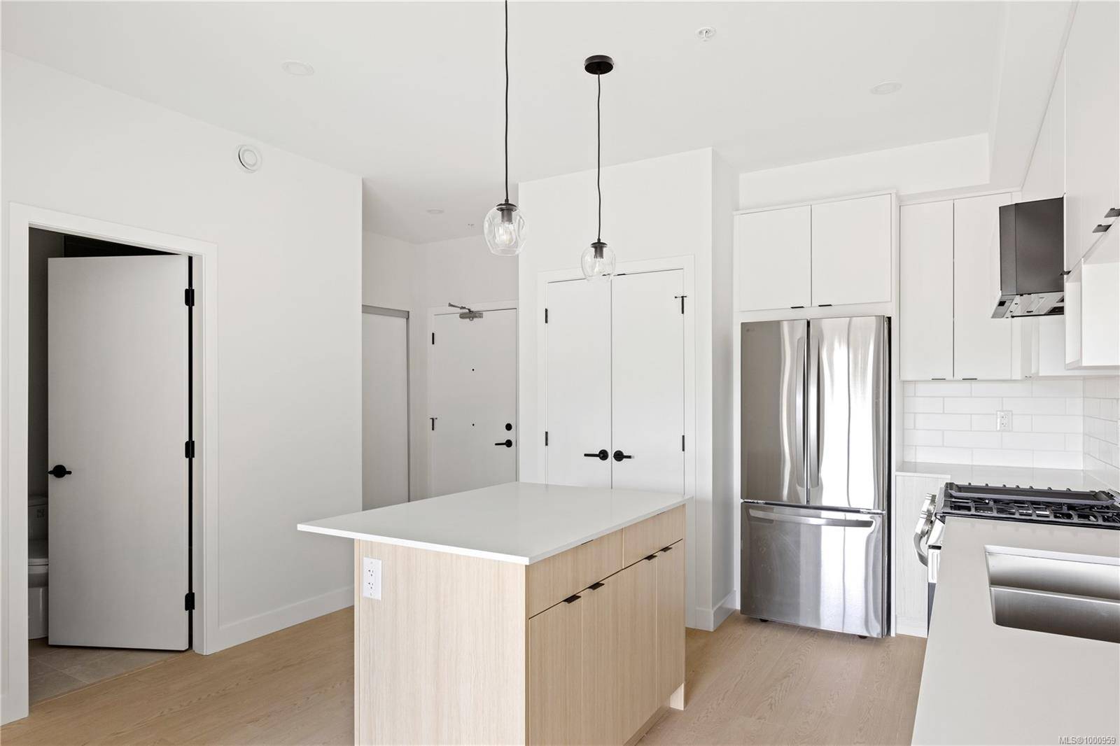 Langford, BC V9B 3R8,2629 Millstream Rd #431