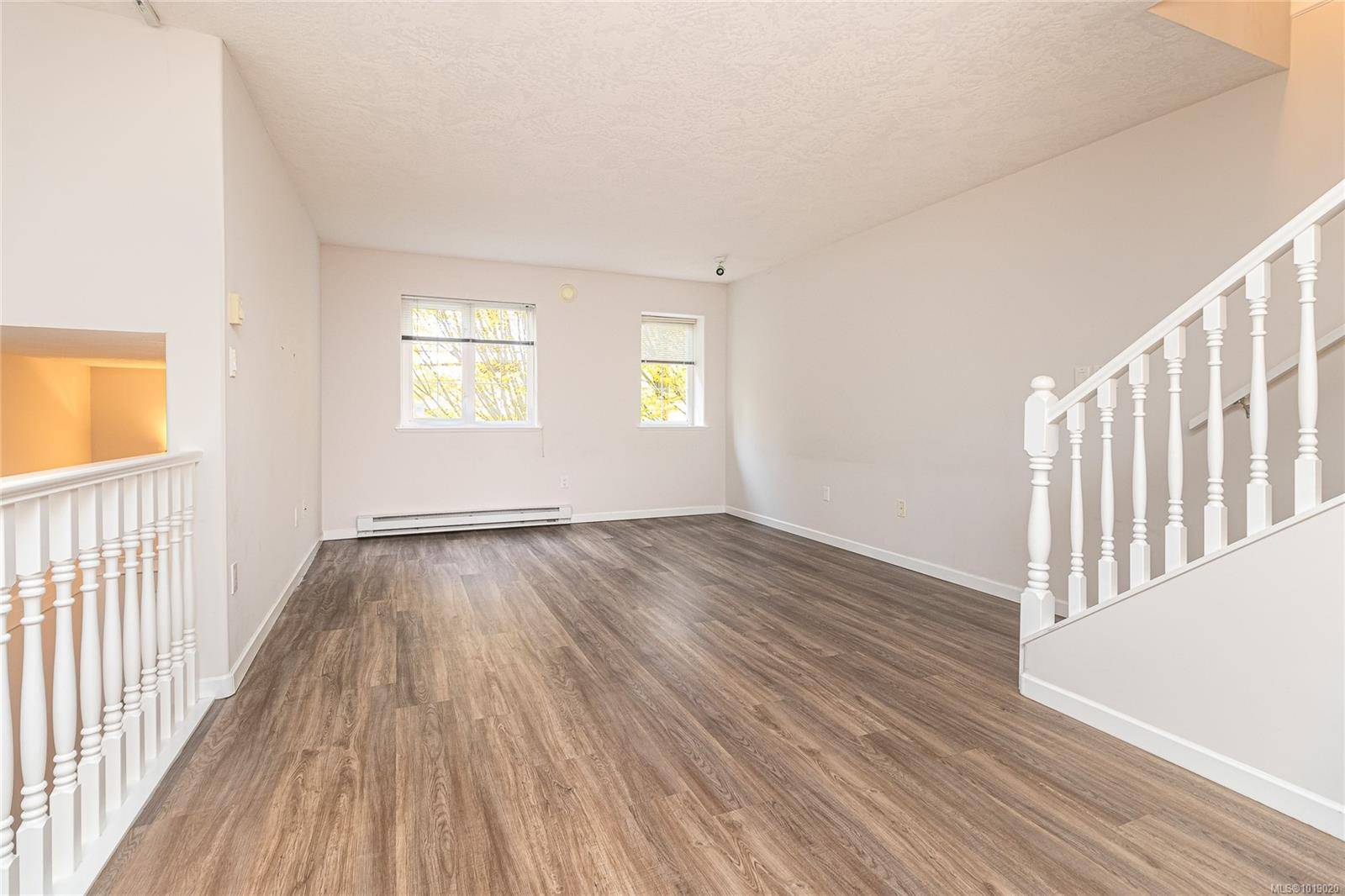 Victoria, BC V8T 1E7,1043 Caledonia Ave #13