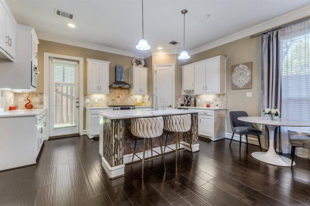 Dallas, TX 75206,4931 Homer Street