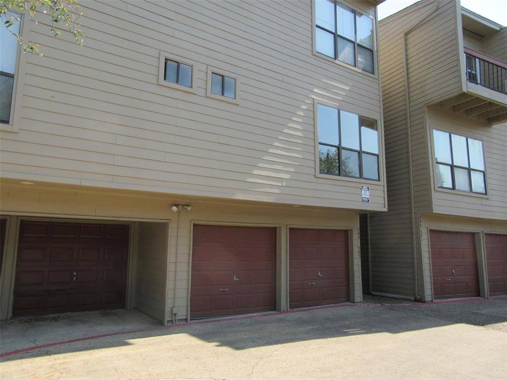 Dallas, TX 75231,7660 Skillman Street #701