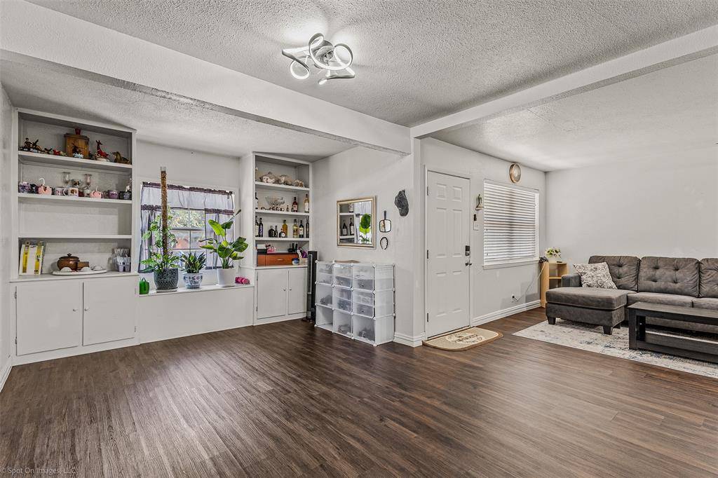 Dallas, TX 75228,9865 Marlin Drive