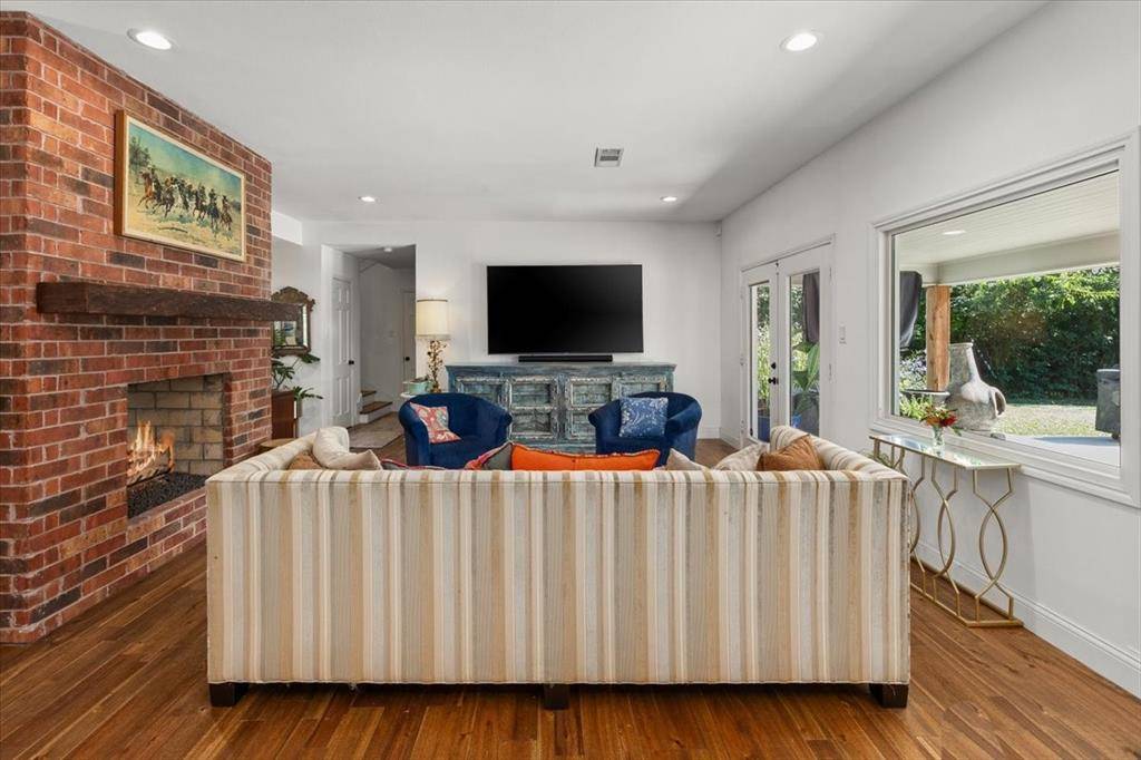 Fort Worth, TX 76116,6305 Genoa Road