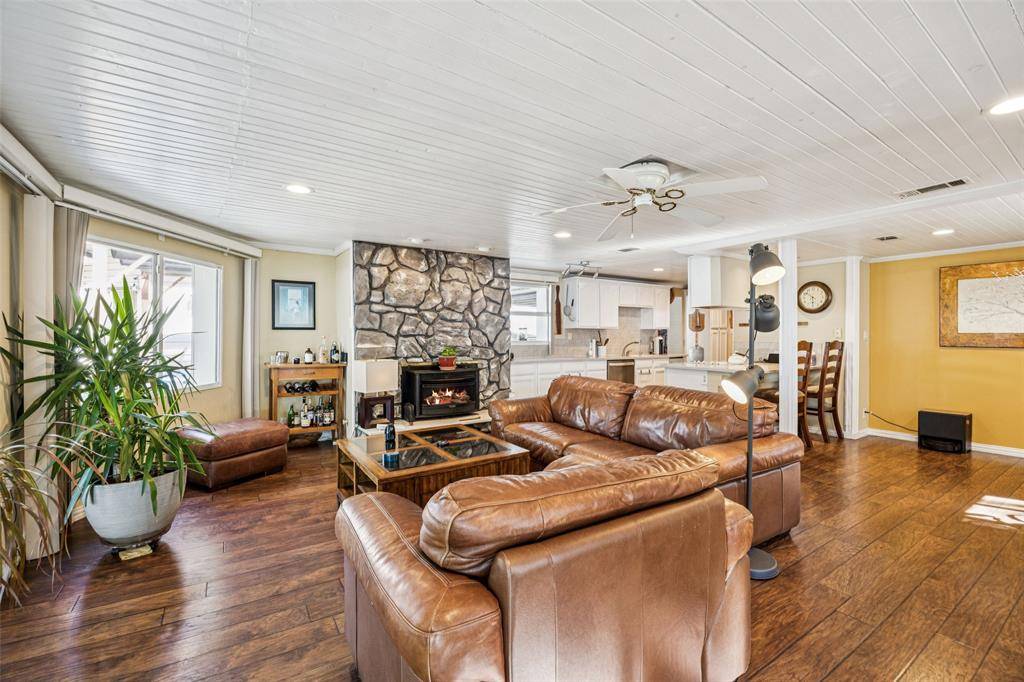 Newark, TX 76071,371 County Road 4874