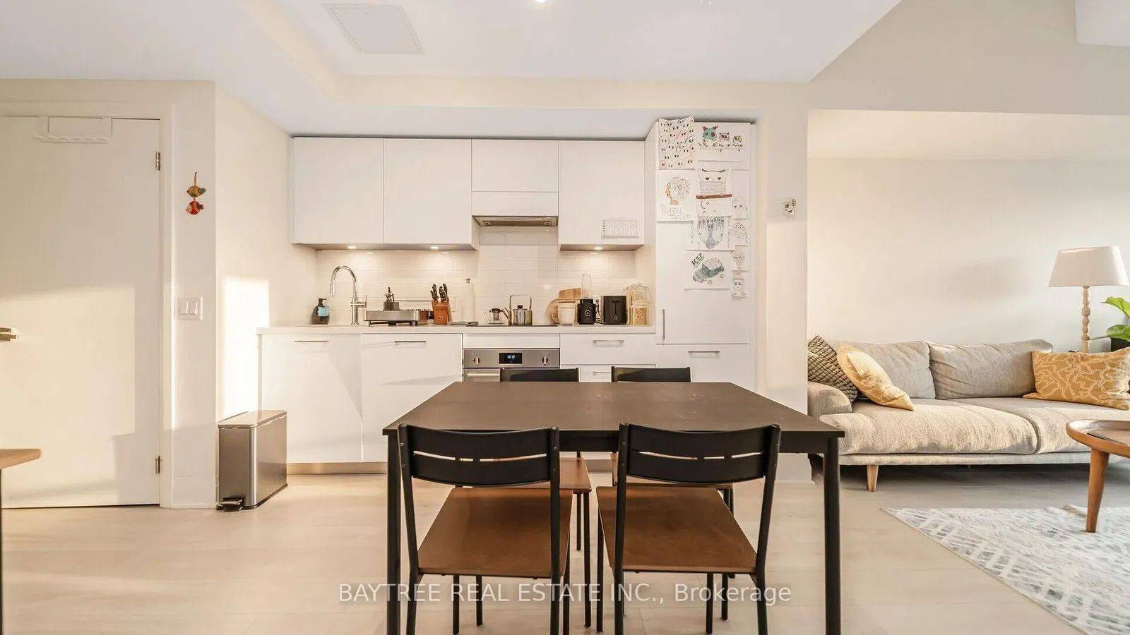 Toronto C11, ON M4G 0C9,33 Frederick Todd WAY #613