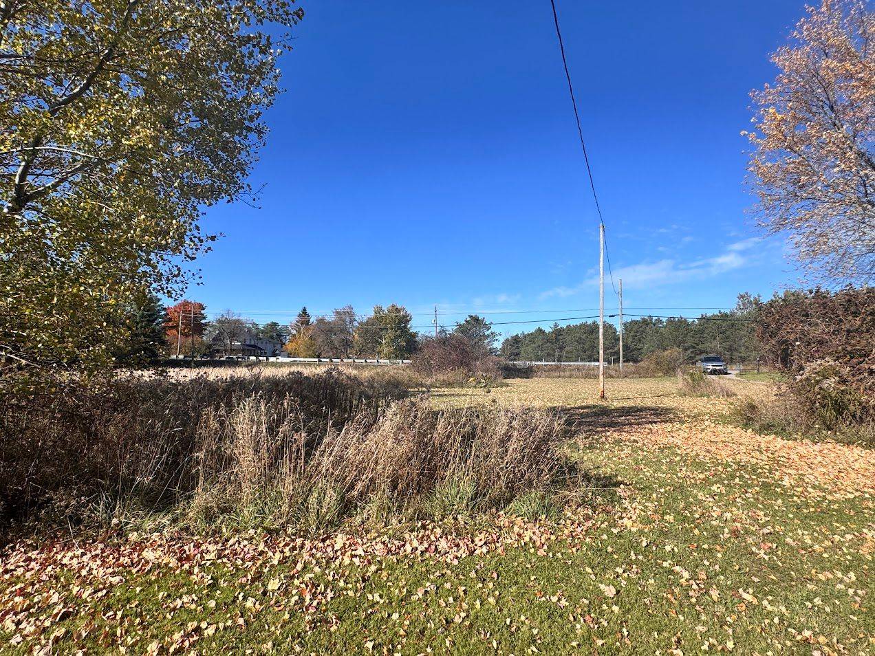 Springwater, ON L0L 1P0,211 Queen ST W