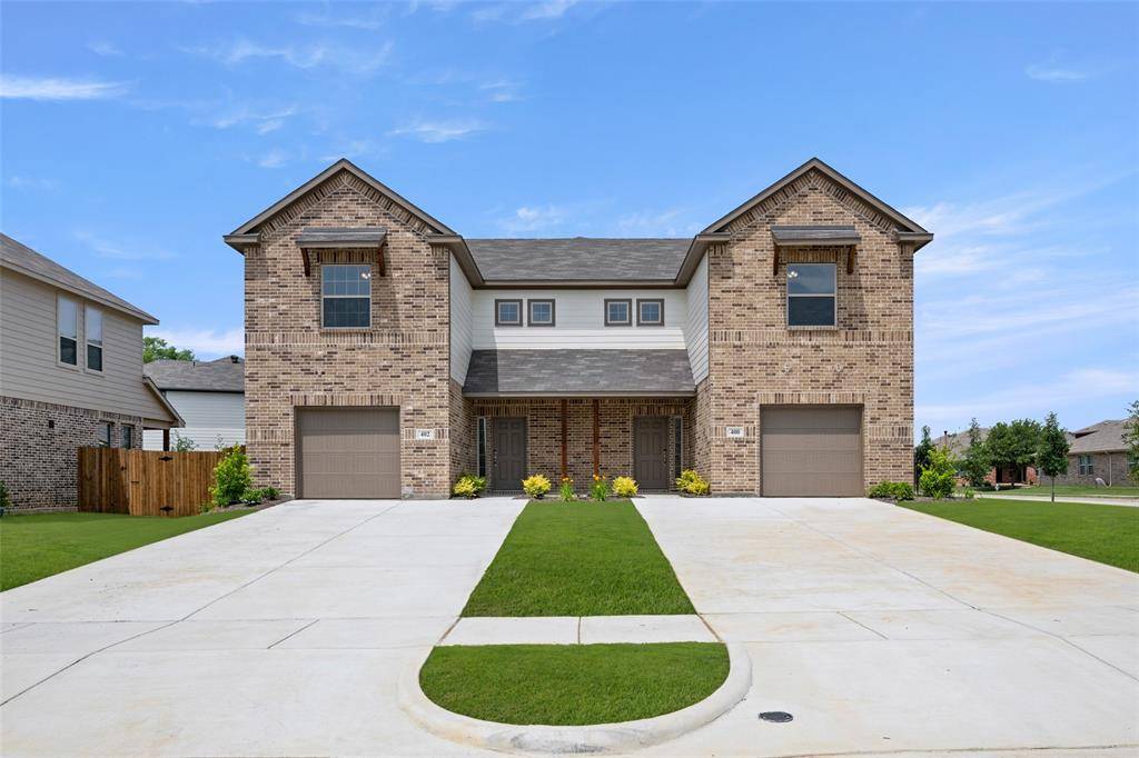 Denton, TX 76205,400-402 Wrangler Lane