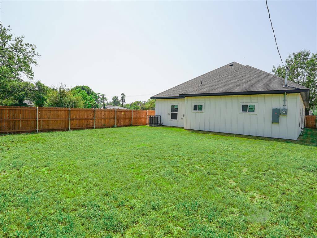 Dallas, TX 75215,4206 Colonial Avenue