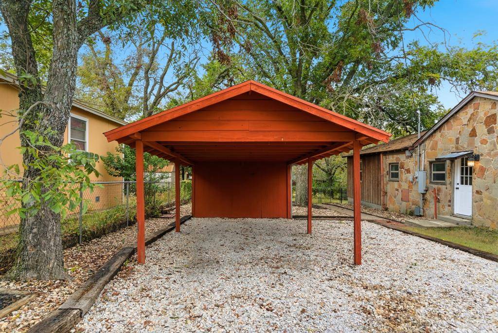 Weatherford, TX 76086,905 S Lamar Street